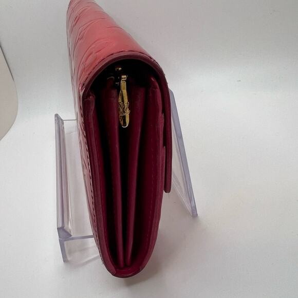 GUC Preowned Louis Vuitton Red Vernis Sarah Wallet - Picture 11 of 11